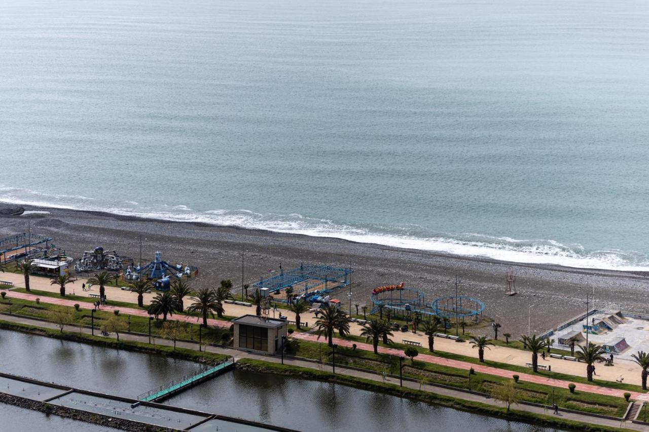 Alliance Palace Georgia Batumi Exterior foto